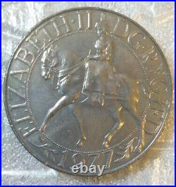 GENUINE 1952-1977 H M Queen Elizabeth II Silver Jubilee Commemorative Crown Coin